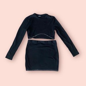 2 piece set. Not see through